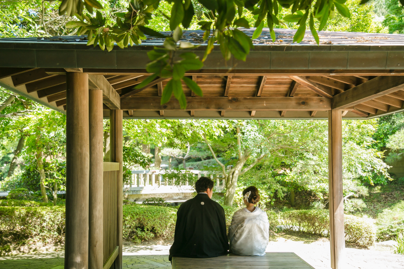 あずまやでおしゃべりしながら♪