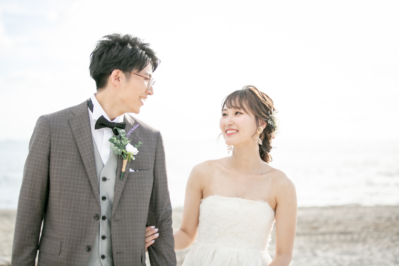 腕を組んで砂浜を♪