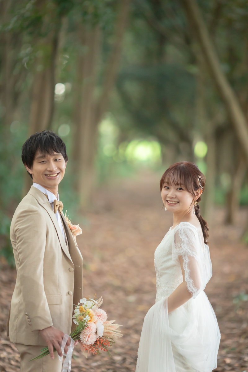 まずは森を散策