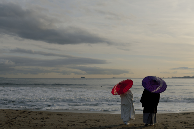 海へ向かうお二人