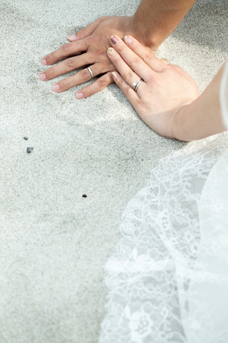 浜辺で指輪ショット