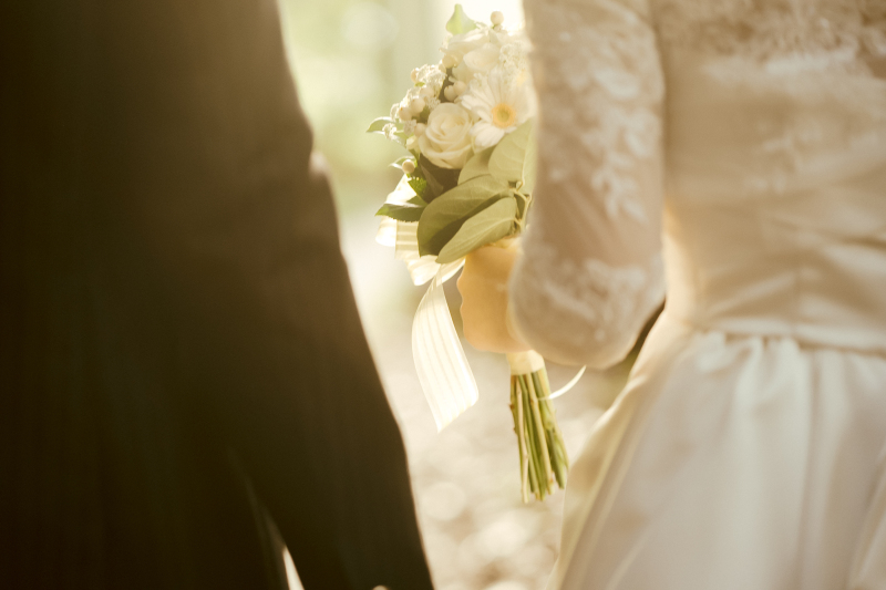 ふたりをそっと包む海と森のフォト