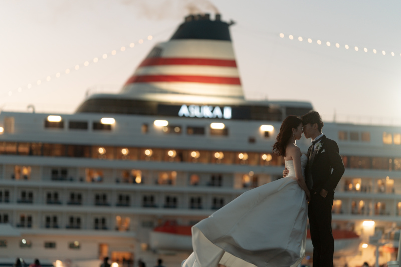 船をバックに！！！