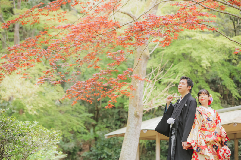 淡い色合いと確かな構図でしっかりとお二人を引き立てます。