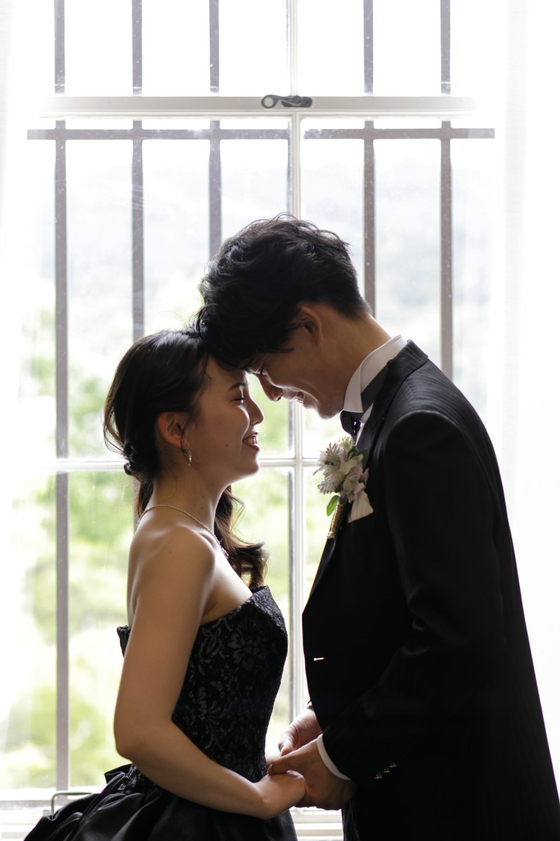 おでこを合わせて