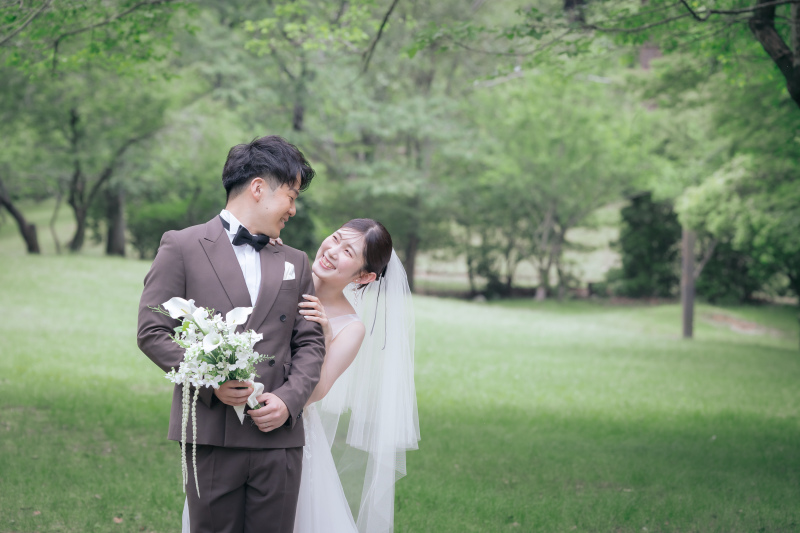 後ろからひょっこり