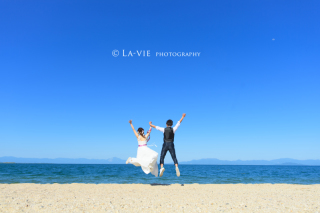 真っ青な空とロケーション撮影