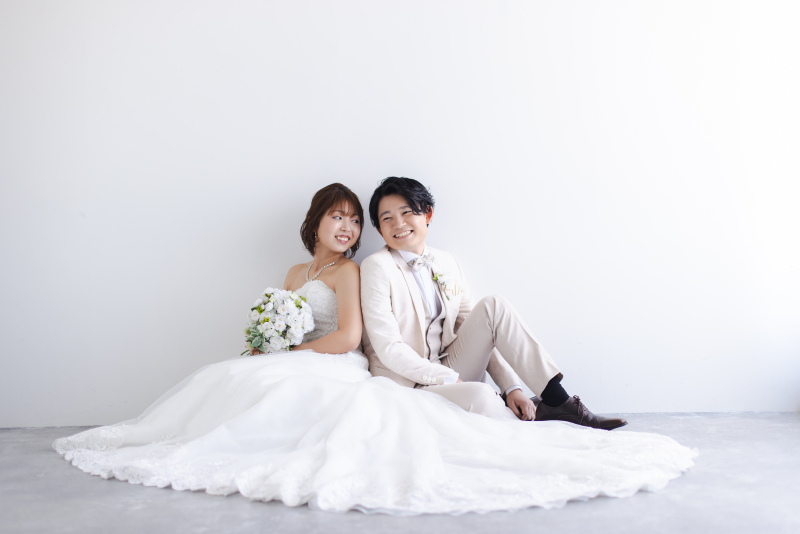 シンプルな白背景で