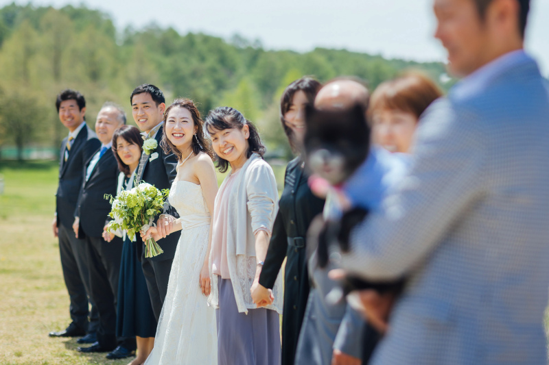 【家族と一緒に撮影】ロケーションフォト(洋装1着+新婦ヘアメイク+全データ)