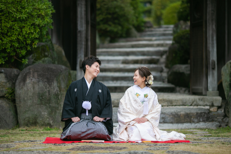 正座ショットも！