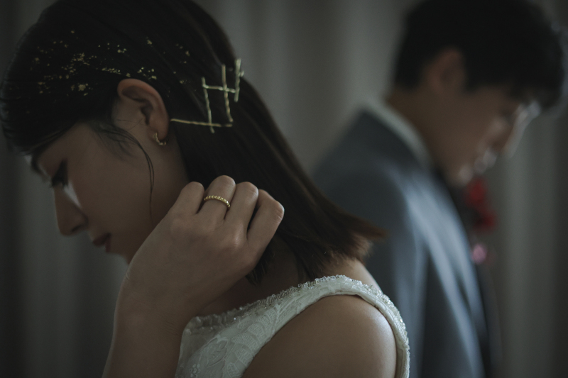 できるだけ存在を出すことなく、誰の目線でもない隠し撮りスタイルです。