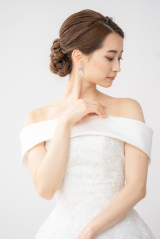 オフショルダー