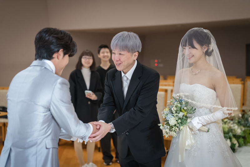 バトンタッチ