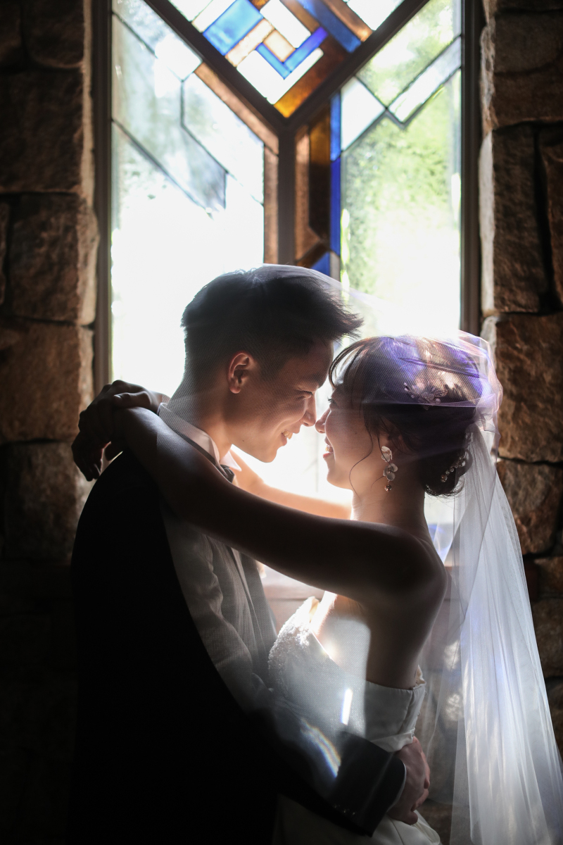 ベールにつつまれて