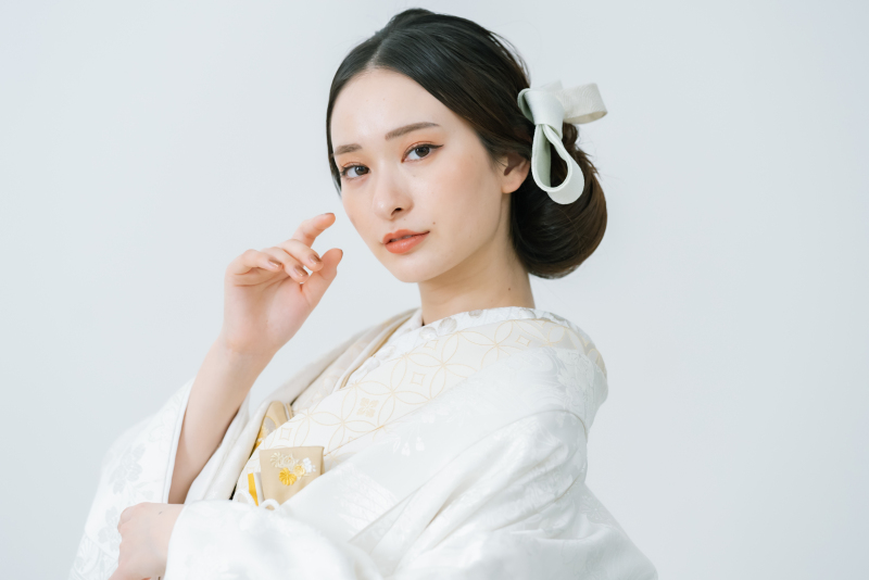 ルヴィー様 打掛 色打掛 白無垢 花嫁 結婚式 ウェディングドレス 和装 白無垢、色打掛】挙式と披露宴、花嫁のおしゃれきものセレクト術