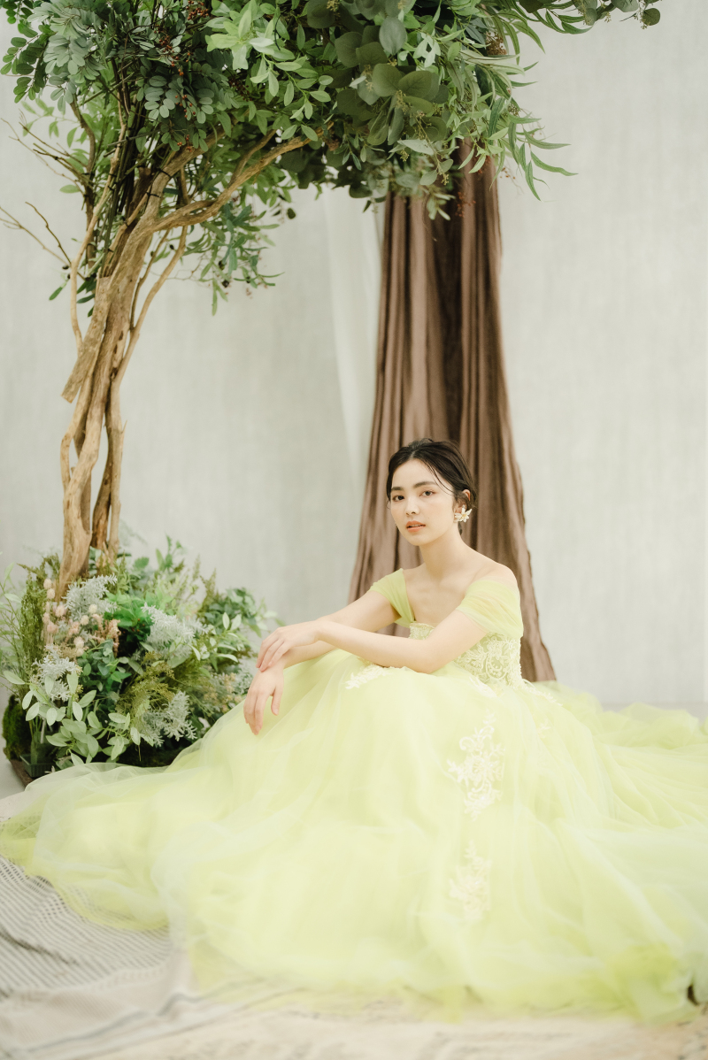 幾重にも重ねたチュールがエアリーでキュート