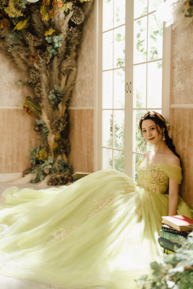 ラヴィファクトリー大阪店_カラードレスが豊富