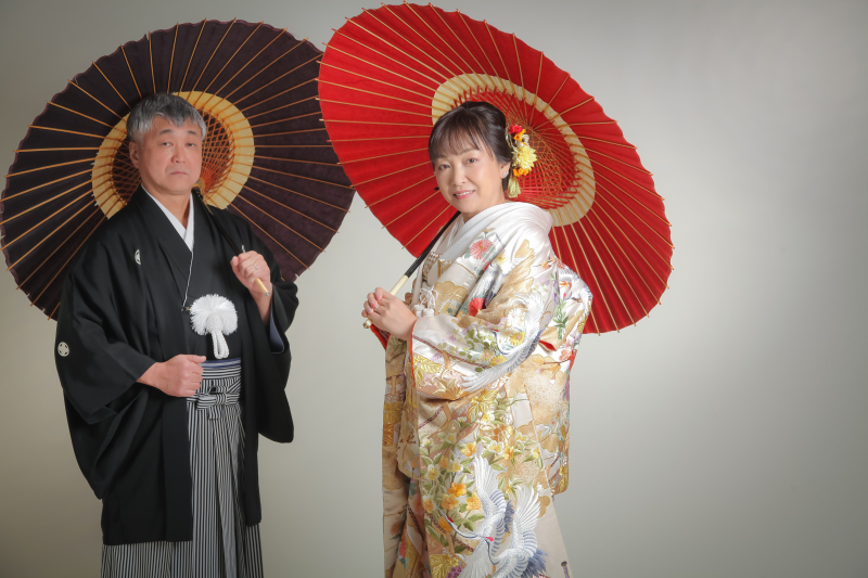 今度は番傘を持ってカッコよく