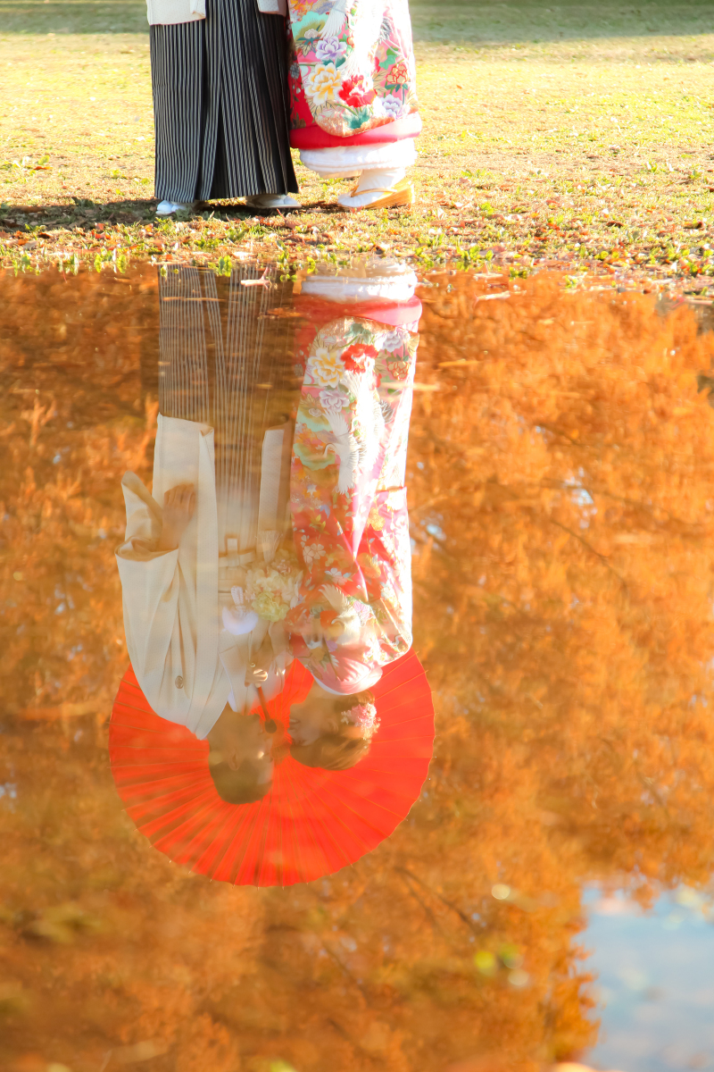 水溜りに反射する二人（市民の森）
