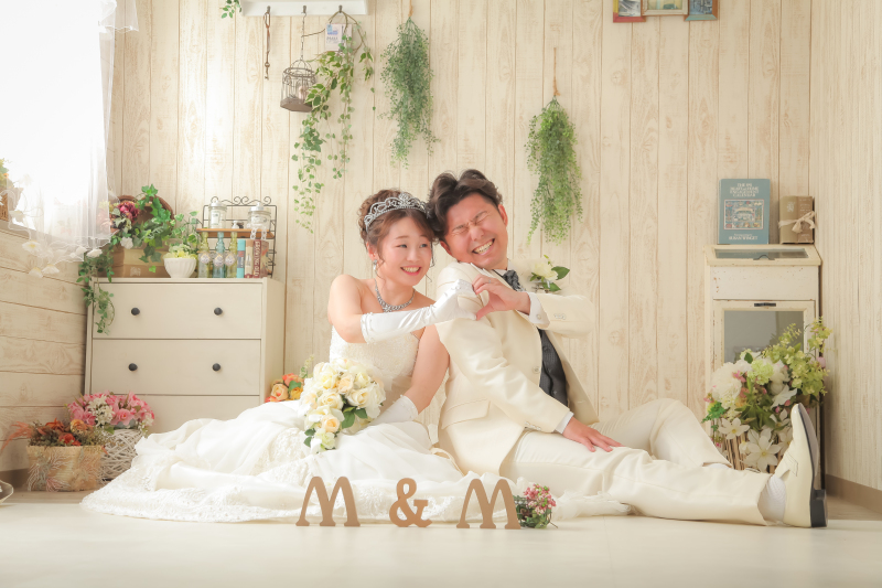 最後はお二人の手でハートを作るポーズ!