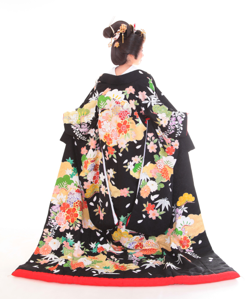 こだわりの衣裳とともに……