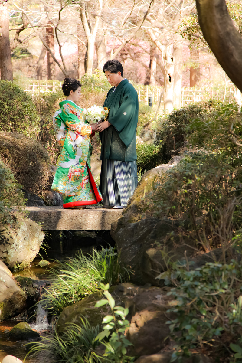 木漏れ日と石橋