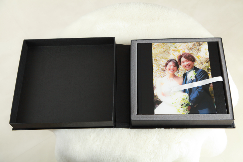 【洋装 ダイヤ】高級レザーボックス付30ページのアルバムとロケーション撮影が含まれたプラン