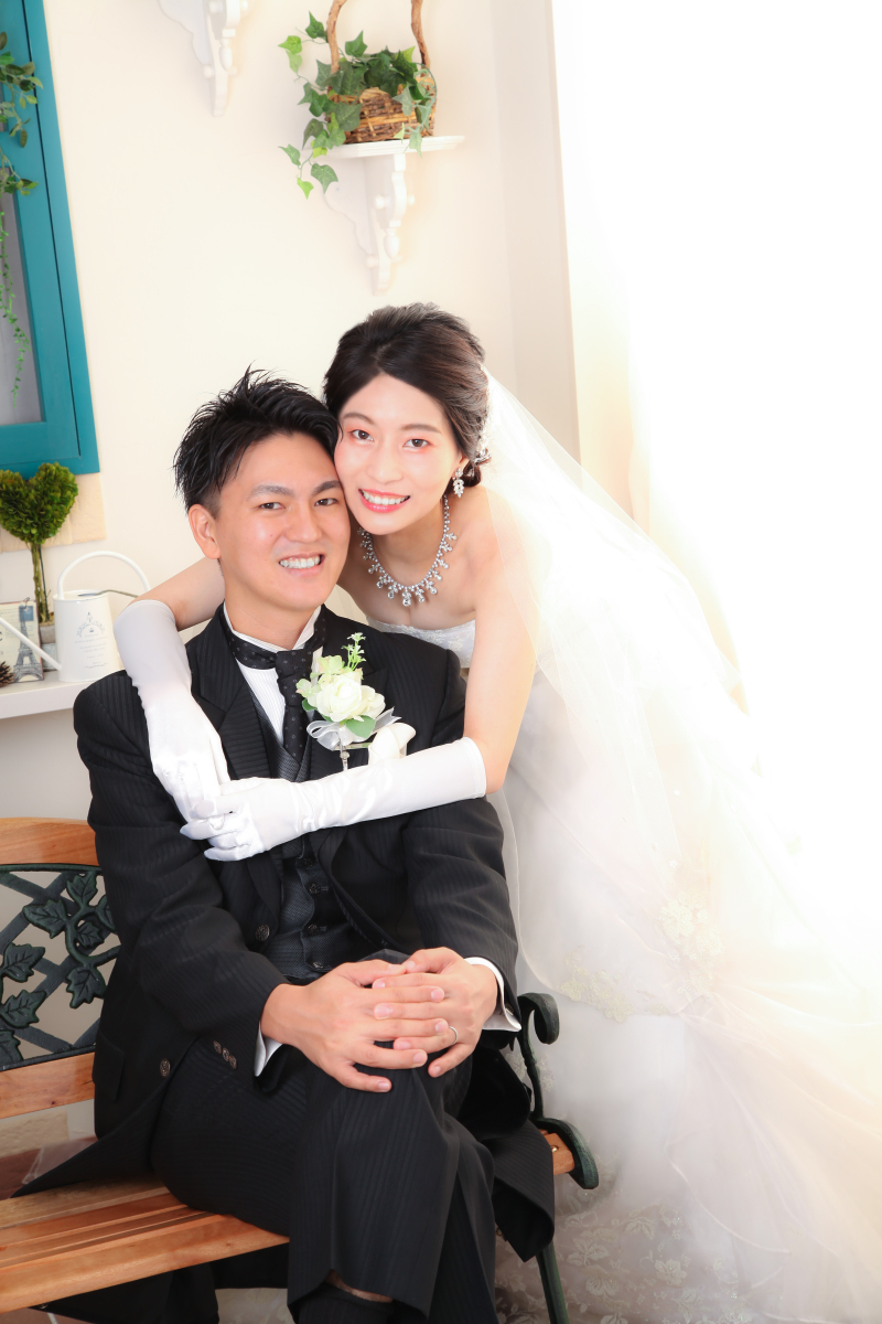 【洋装 サファイア】透明感のある20ページのアルバムとロケーション撮影付プラン