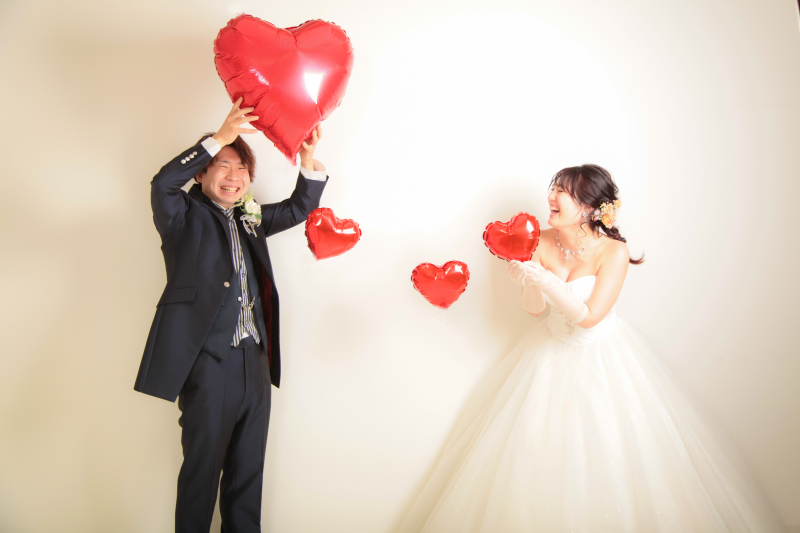 【洋装 ダイヤ】高級レザーボックス付30ページのアルバムとロケーション撮影が含まれたプラン