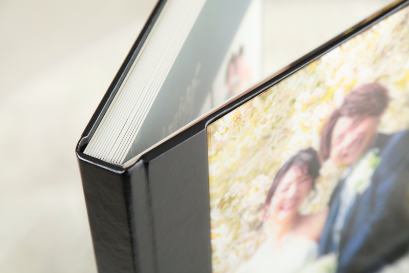 【洋装 ダイヤ】高級レザーボックス付30ページのアルバムとロケーション撮影が含まれたプラン