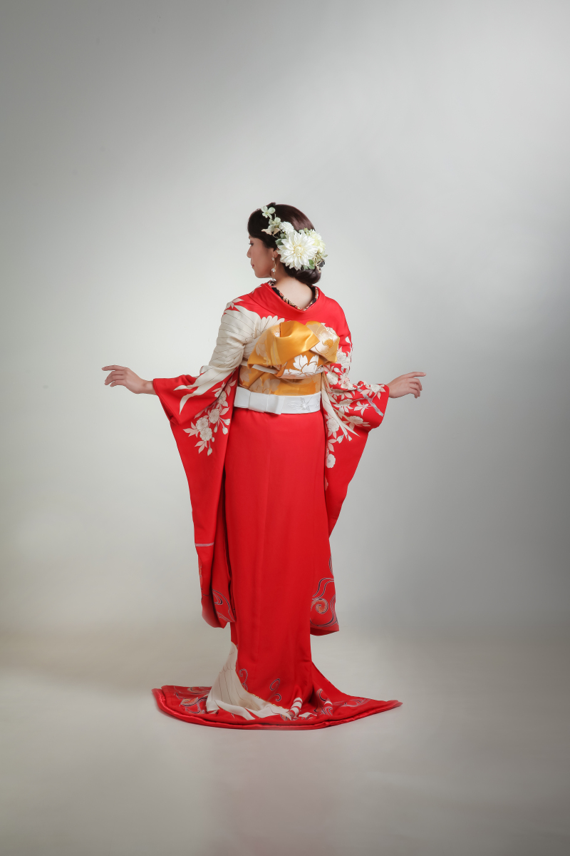 【和装のコーディネートを楽しみたい方必見!】新作和装(引き振袖&打掛)プラン/120カットデータ/安心のヘアメイク小物付き