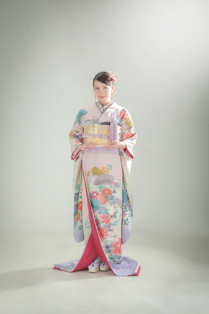 【和装のコーディネートを楽しみたい方必見!】新作和装(引き振袖&打掛)プラン/120カットデータ/安心のヘアメイク小物付き