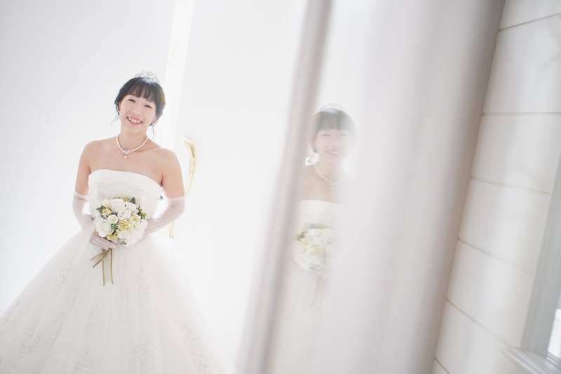 1着目は白ドレスで撮影