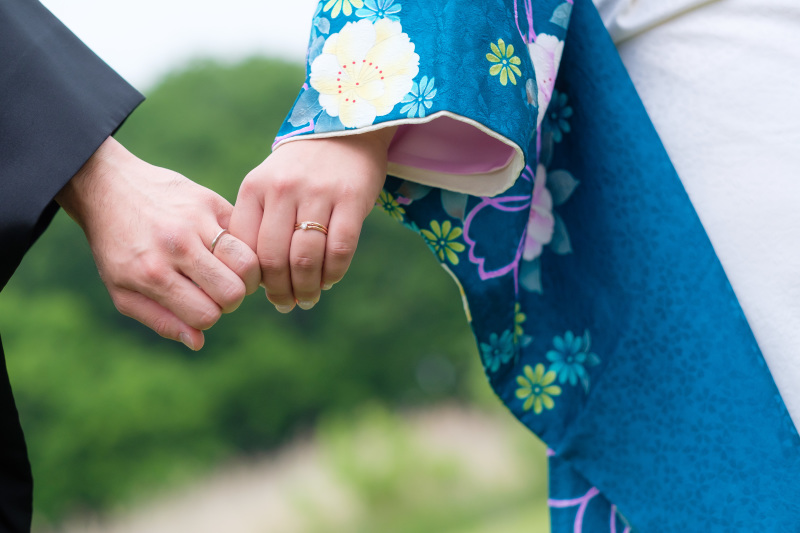 当日は洋装の２人