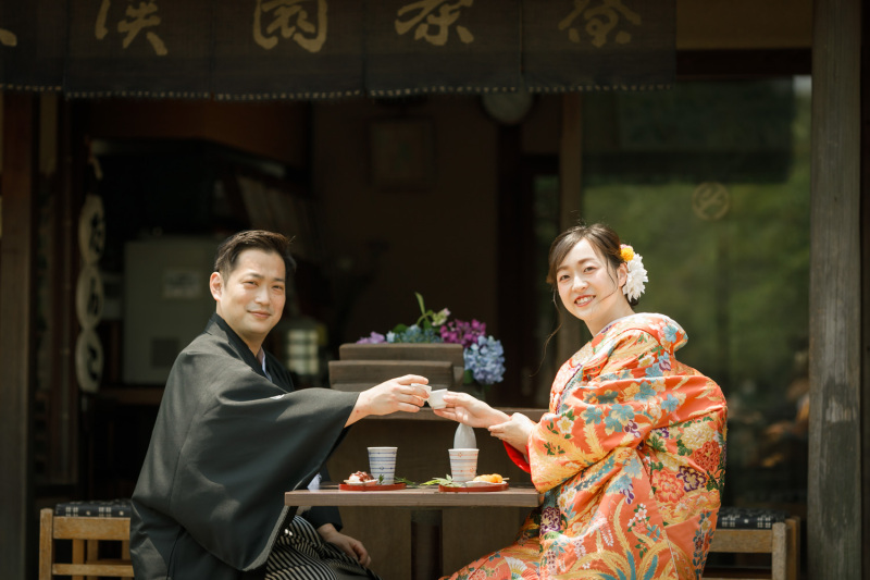 三渓園内のお茶屋さんで乾杯♪