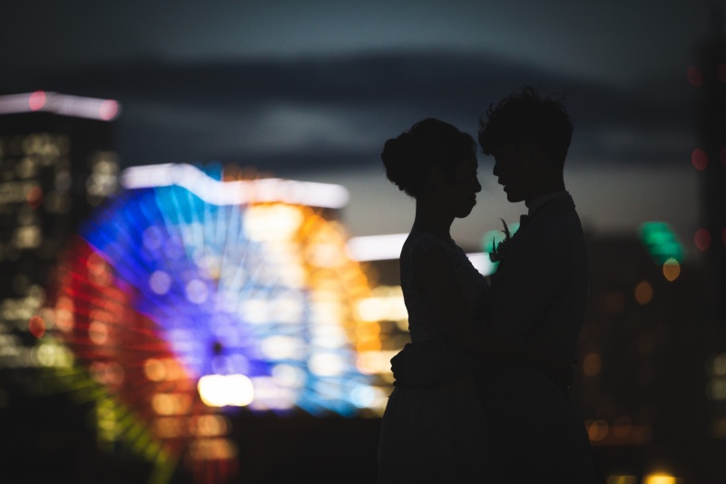 夜景とシルエット