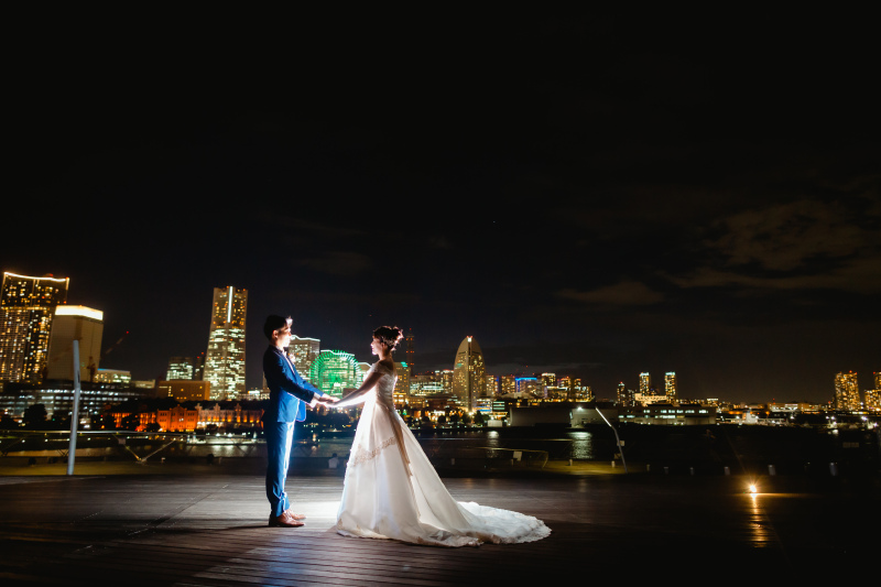 漆黒の中のスポットライト