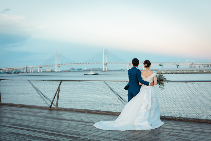 彼方に見えるベイブリッジ