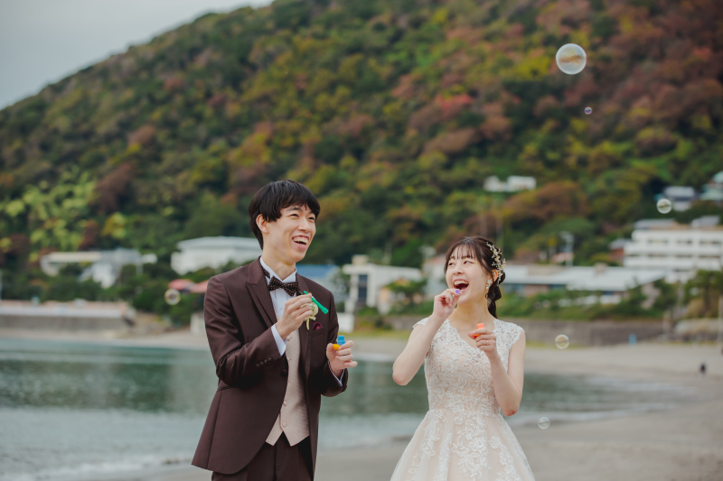 七色に光るシャボン玉