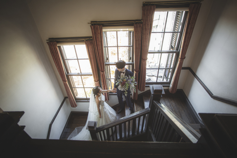 歴史が刻まれた階段