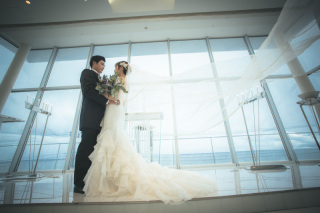 開放感あるオーシャンビューブライダル