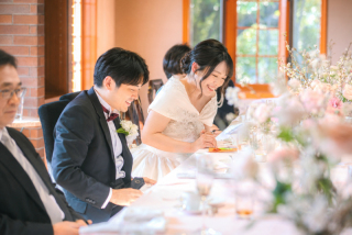 桜咲く山手のチャペル挙式と大さん橋フォト、家族と囲む会食の一日
