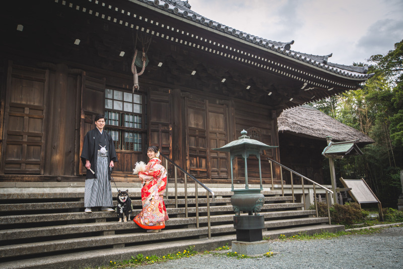 伝統的なお寺で3ショット