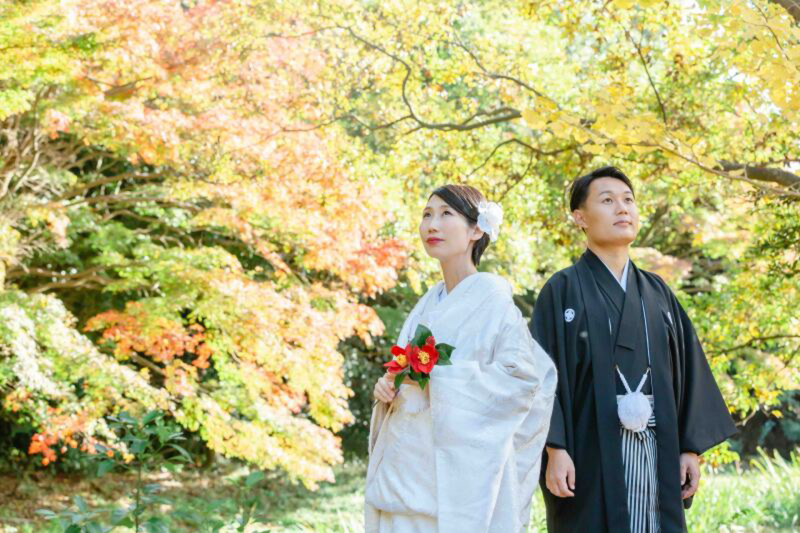 紅葉の中で