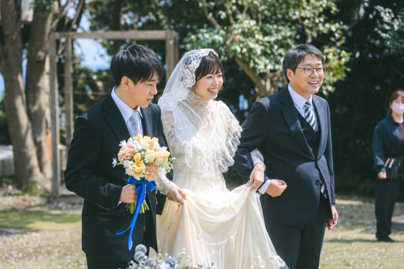 笑顔の入場