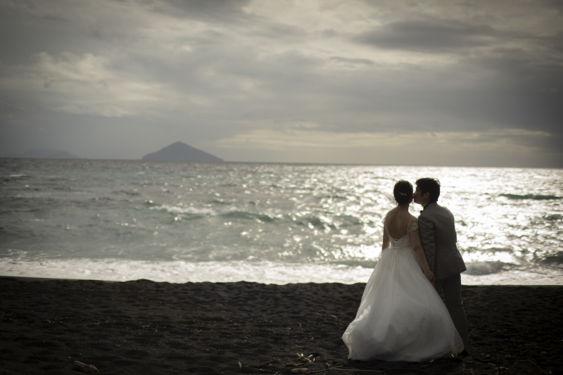 海の向こうに見える利島が幻想的
