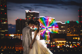 横浜大さん橋で虹色の時を刻み込む