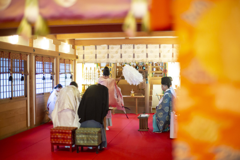 チャペルだけでなく、神社やお2人の思い出の場所で