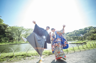 超ノリノリなお二人で、終始撮影は笑いが途切れなかったのが印象的です。和装なのに元気が有り余って、のショット。ギャップです笑