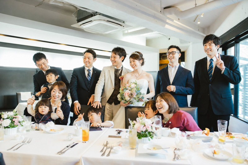 【みなとみらい眺望・会食付き】洋装ロケーション撮影+レストラン会食